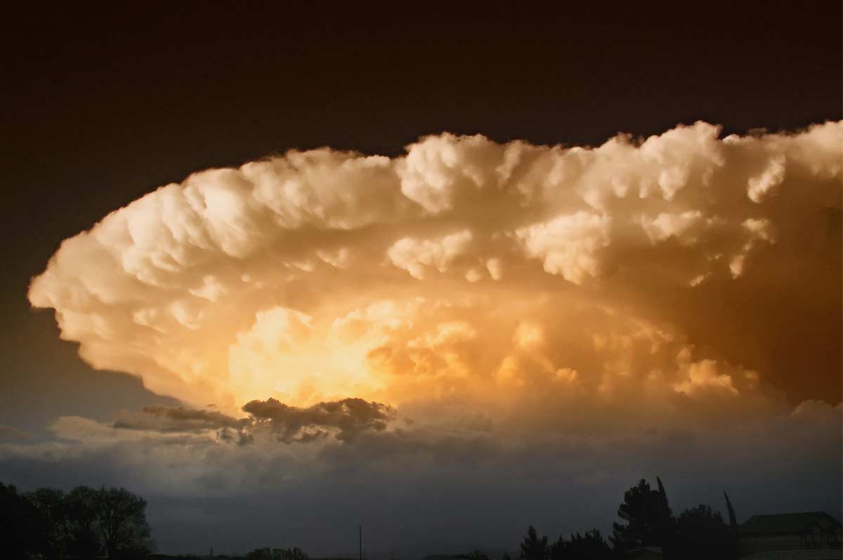 What To Do Before The Storm Images Of A Storm On The Horizon For An Article On What To Do Before The Storm